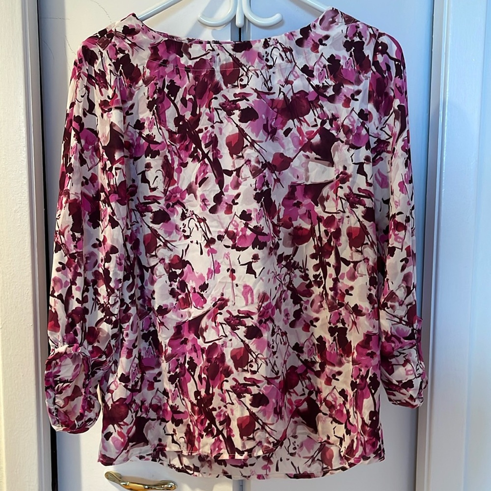 BNWT English Laundry Flowered, long sleeve Blouse Size S